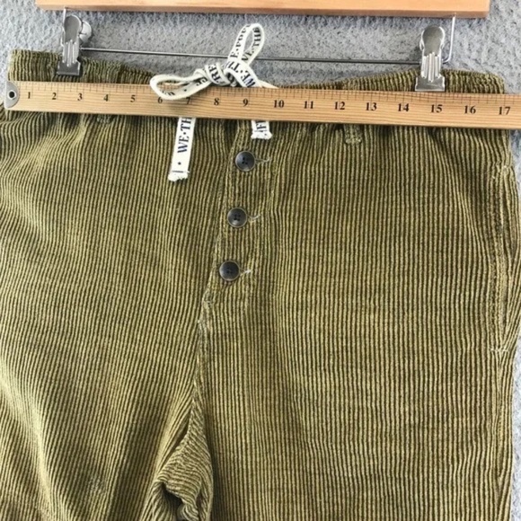 We The Free Corduroy Button Fly Cropped Pants Women's Medium Olive Green Casual - Picture 4 of 6
